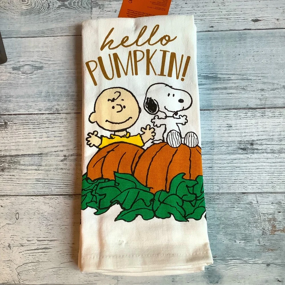 Peanuts nwt set